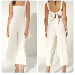 Aritzia Wilfred Cream Ecoulement Jumpsuit Size 6 (Small)